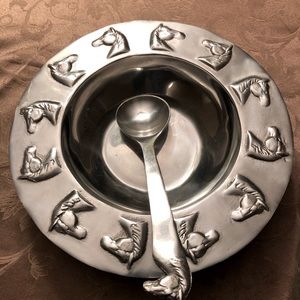 Serving bowl with spoon & horse head design